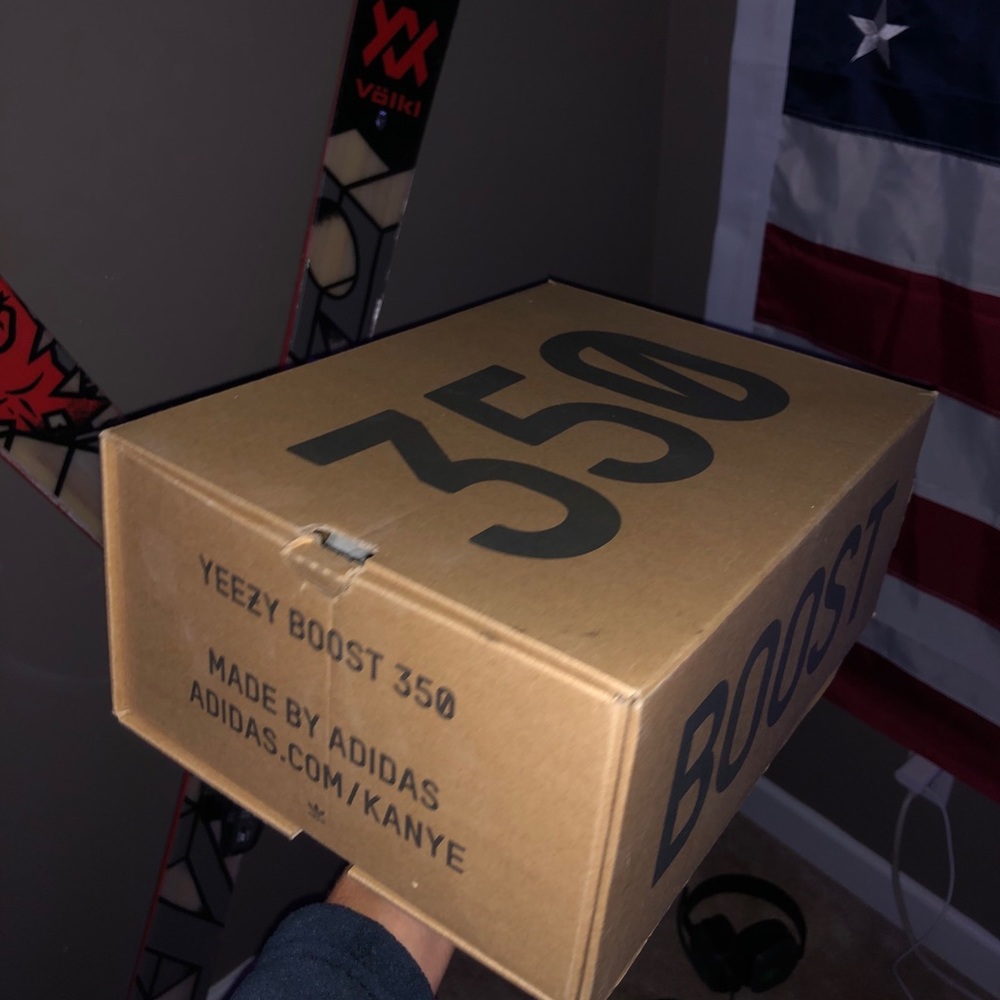 Authentic Yeezys - Picture 4 of 5